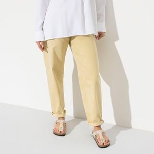 Birkenstock Gizeh Micro Fibre in Shiny Python Eggshell Size 39